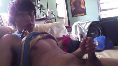 Young cam-boy heats up your screens!