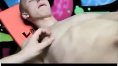 Handjob Frenzy - Web-Cam Edition (Vid127) Starring your favorite gay porn stars in an intense webcam handjob showdown!