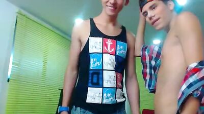 Young Cutie: Amateur Web-Cam Handjob - Exploring New Heights!