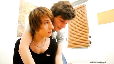 Bed Boys: Hardcore Web-Cam Action!