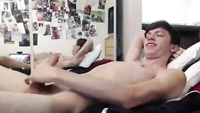 Cumming Twink Amateur - Jackoff, Cum and Eat-Off on Cam!