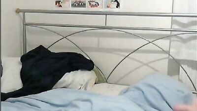 Redhead Web-Cam Solo: A Hot Gay Porn Experience!