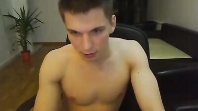 Gay Porn: Amateur Blond Boys Handjob with Pants On!