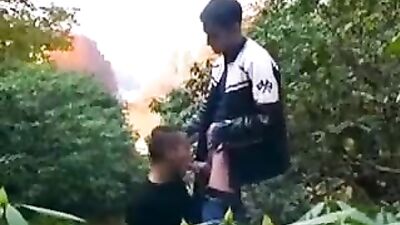 Wild Bush Blow Jobs & Facials: Action Oral Delight