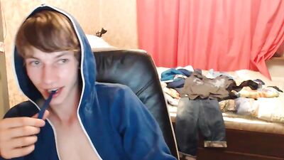 Gay Porn - Nice Smile Amateurs: Blond Boys Solo