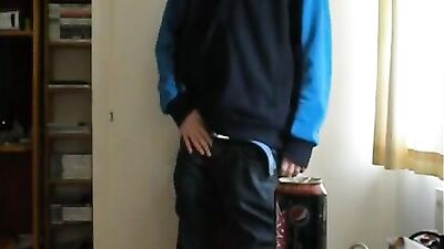 Web Cam Cum Shots: After School Exposure!