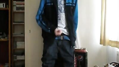 Web Cam Cum Shots: After School Exposure!