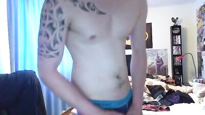 Dirty Talking New Zealanders Take on Blonde Boys: Amateur Fun!