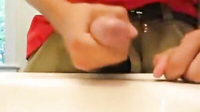 Bathroom Quickie - Cum Shots Web-Cam Solo