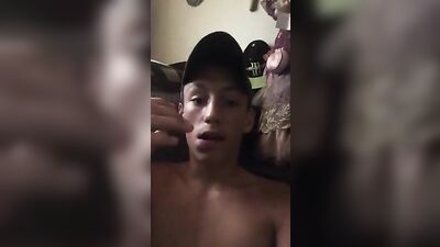 Redneck Boys Are The Best!: Straight Dippers Smoking Web-Cam Boys