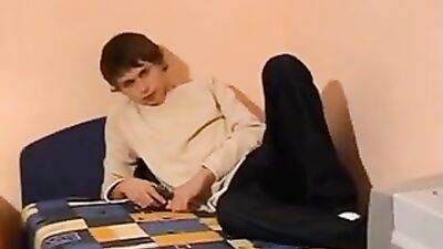 Gay Porn: Hardcore Bareback Action with 2 Sexy Boys!