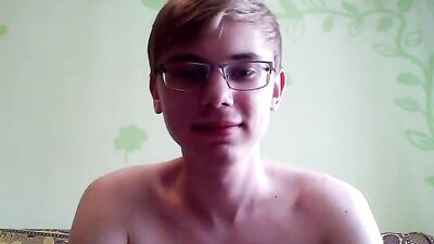 Discovering Cute Boy with Glasses - Amateur Handjobs and Cum Shots!