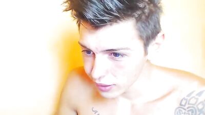 Gay Porn Amateur Web-Cam Solo - A Pretty Face