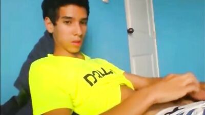 Big Cocks and Big Amateurs - The Ultimate Gay Porn Experience