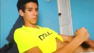 Big Cocks and Big Amateurs - The Ultimate Gay Porn Experience