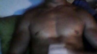 Discover Rubio musculosos raw blond power!