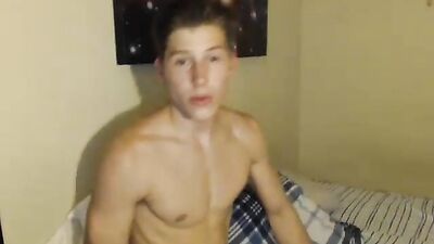 Young Athletic Handjobs: Blond Amateur Boys in Action!