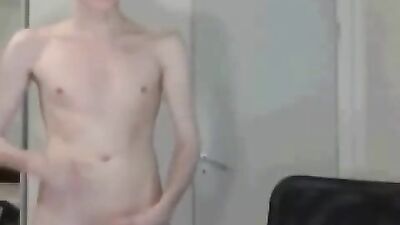 Cumming on Camera with Cute Blond Smoothies - A Handjob Experience!