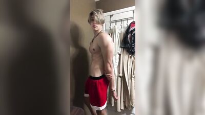 Sexy Blond Gay Teen Porn Hunk You're so vain!