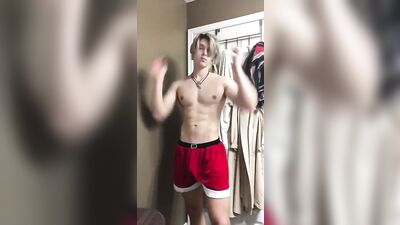 Sexy Blond Gay Teen Porn Hunk You're so vain!