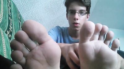 Boy plays with feet fetish gay teen porn