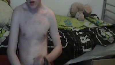 Teen gay porn wanking and cumming on cam