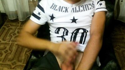 White T-Shirt Amateurs: Cum Shots and Handjobs