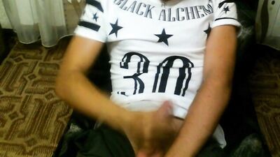 White T-Shirt Amateurs: Cum Shots and Handjobs