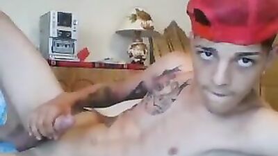 Masturbating Amateurs: Cum Shots and Handjobs - A Gay Porn Adventure!