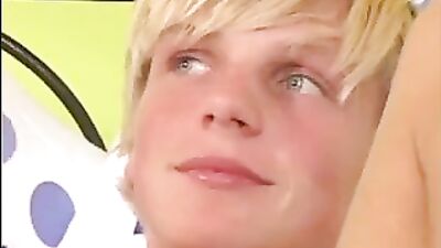 Blond Solo Heat: A Hot Gay Porn Video for Your Pleasure!