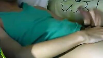 From green to white: Amateur Cum Shots and Handjobs