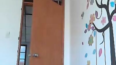 Young Hands & Cum Shots: Gay Amateur Porn Video!