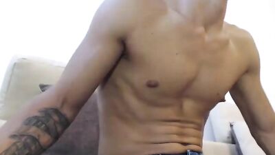 Big Muscle North Man Seeks Handjobs!