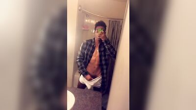 Big Cock Revenge: Web-Cam Solo Big Cocks Unleashed