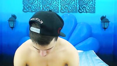 He Masturbates in Bed: Amateur Handjobs and Cum Shots!