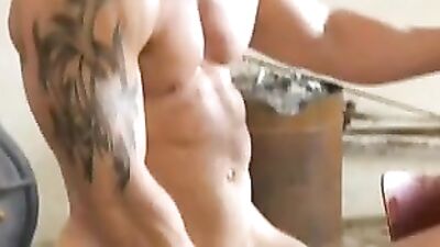 Workshop Workout: No Holds Barred Bareback Action