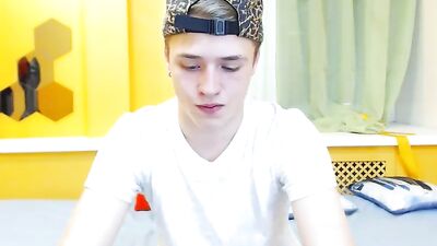 Hot cute blond by cam teen smooth gets off!