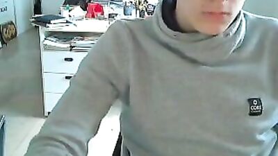 Young & Sexy: Teen Gay Solo Cumshot Showcase!