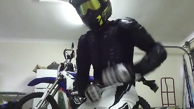 Moto-cross Wanker: Wild Fetish Web Cam Solo Adventure!