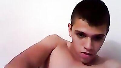 A Perfect Boy Masturbating and Cumming - Un garçon juste parfait qui se masturbe et jouit