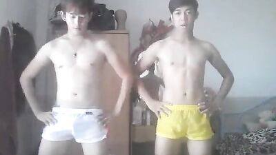 Shorty Shorts Dance: Amateur Web-Cam Porn Showcase