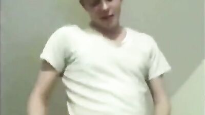 Adamss Gay Porn Adventure: Cum Shots Galore with a Hot Friend!