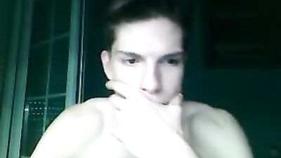 Young Italiano Handjob - The Ultimate Amateur Experience!