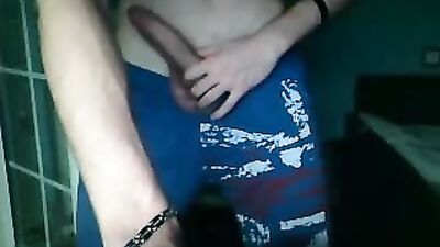 Young Italiano Handjob - The Ultimate Amateur Experience!