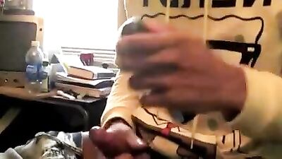 Young African in Yellow Tee - Jeune Africain Tshirt Jaune