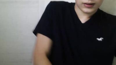 Handsome boys handjob solo show: A must-see gay porn video!