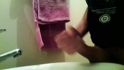 Gangbanged in the Handwash: Action Amateur Bisexual Cumming Frenzy!