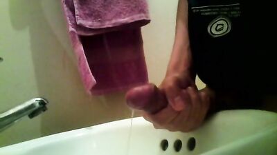 Gangbanged in the Handwash: Action Amateur Bisexual Cumming Frenzy!