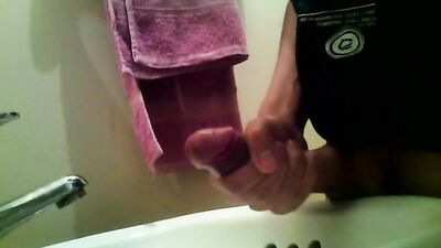 Gangbanged in the Handwash: Action Amateur Bisexual Cumming Frenzy!