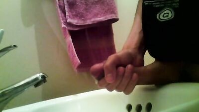 Gangbanged in the Handwash: Action Amateur Bisexual Cumming Frenzy!